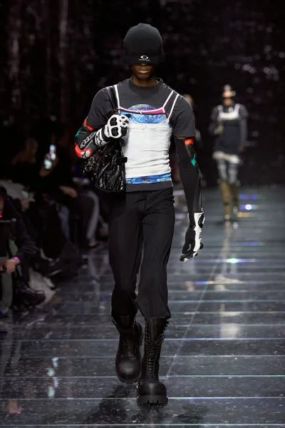 Look 54